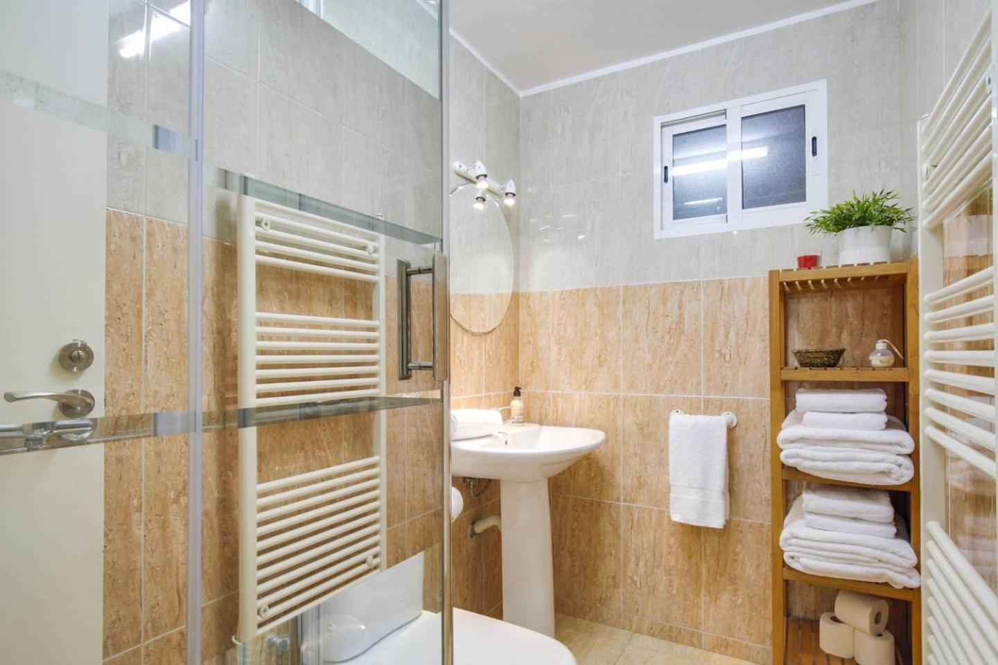 Cozy 2 Bedroom Next To Arc De Triomf Barcelona Bagian luar foto