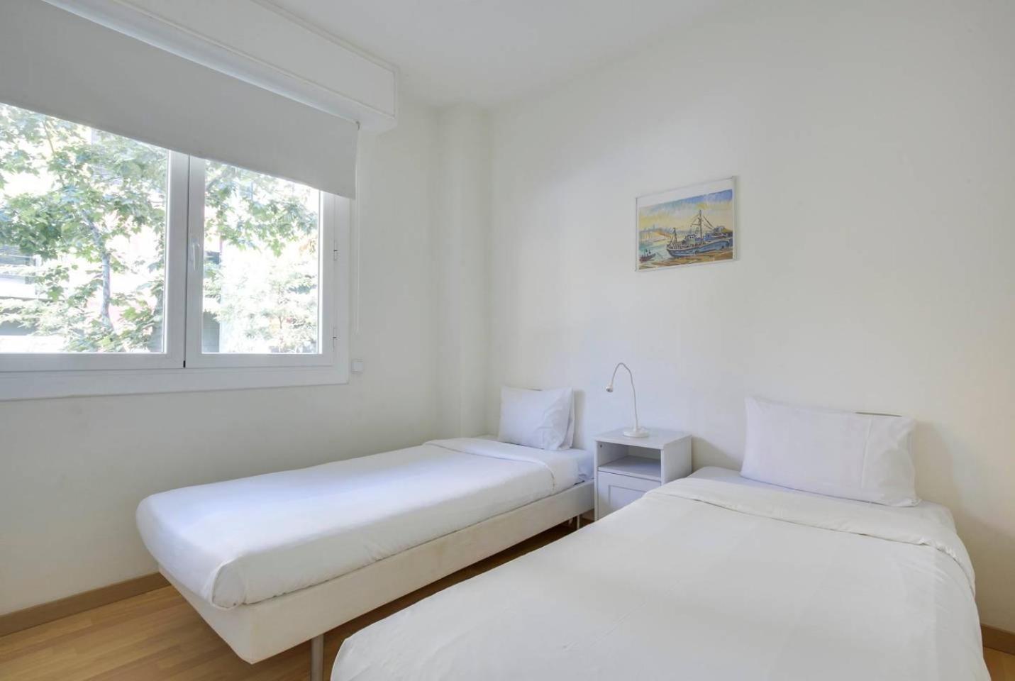 Cozy 2 Bedroom Next To Arc De Triomf Barcelona Bagian luar foto