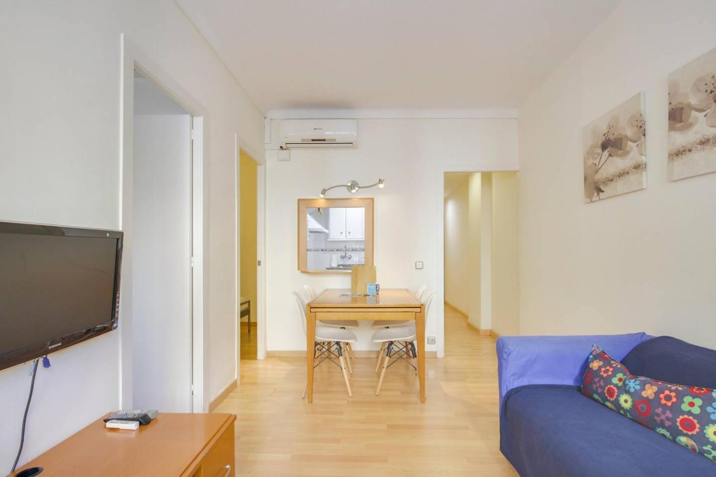 Cozy 2 Bedroom Next To Arc De Triomf Barcelona Bagian luar foto